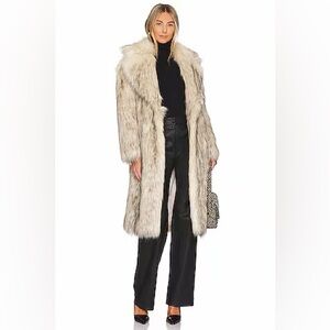 NWT JAKKE. Katie Faux Fur Fox Long Coat in Winter White Sz S